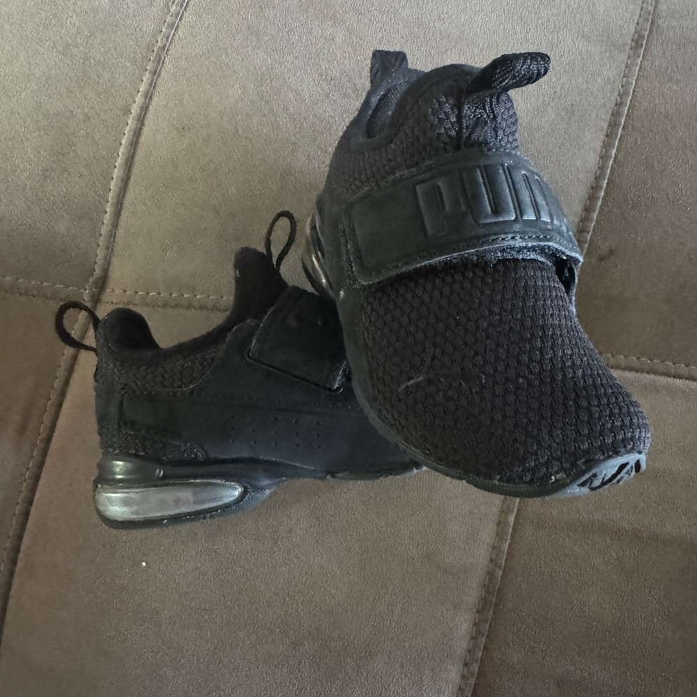 Toddler Puma sneakers- 7c